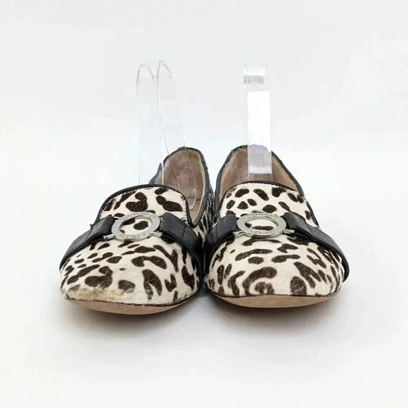 Victoria's Secret Cow Print Ballet Flats - 7 - Picture 7 of 13